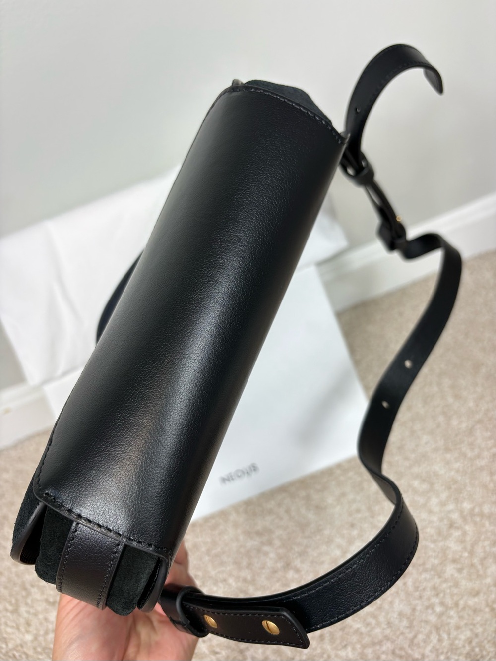 New Neous Berenices Saddle Shoulder Bag Black - Picture 8 of 9